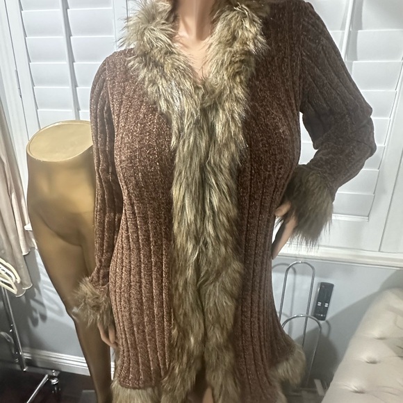 Furry foe long cardigan-brown sz xtra small - Picture 3 of 8